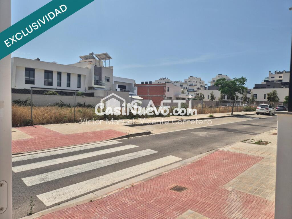 Solar urbano de 229 metros