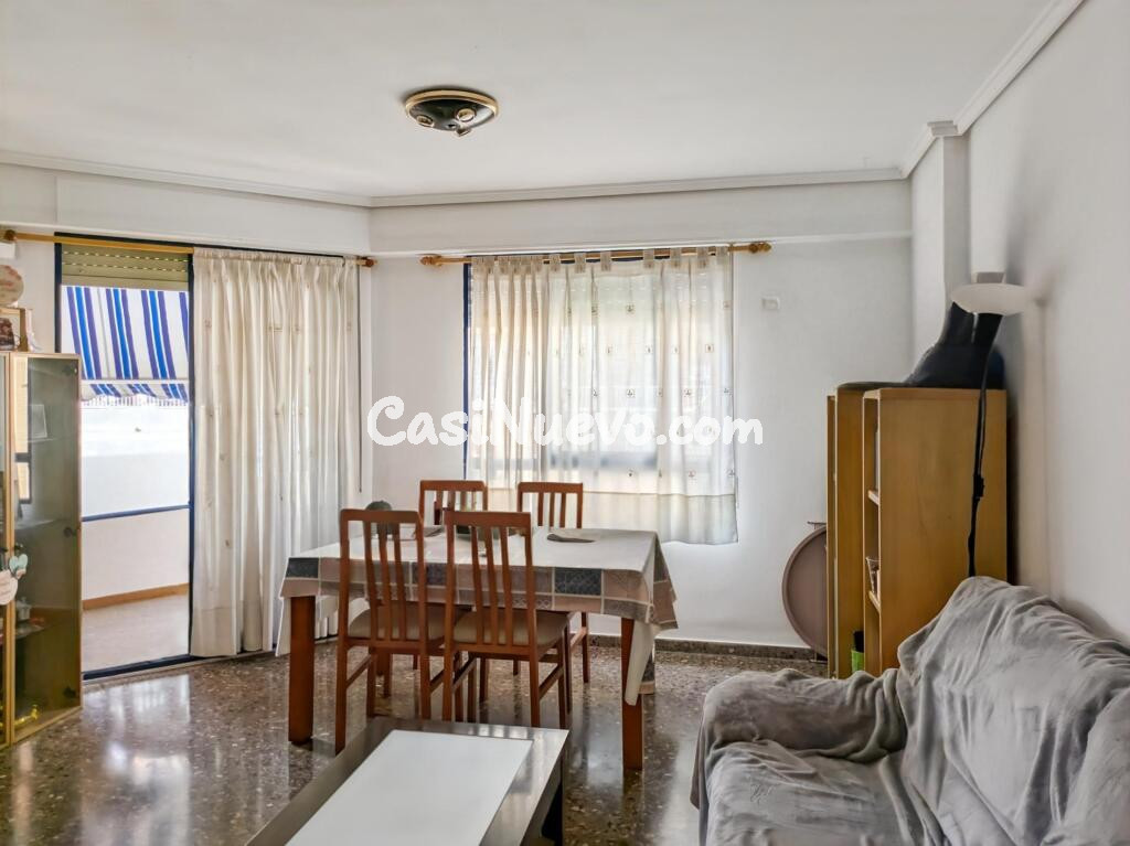Apartamento con terraza en la Playa del Puerto