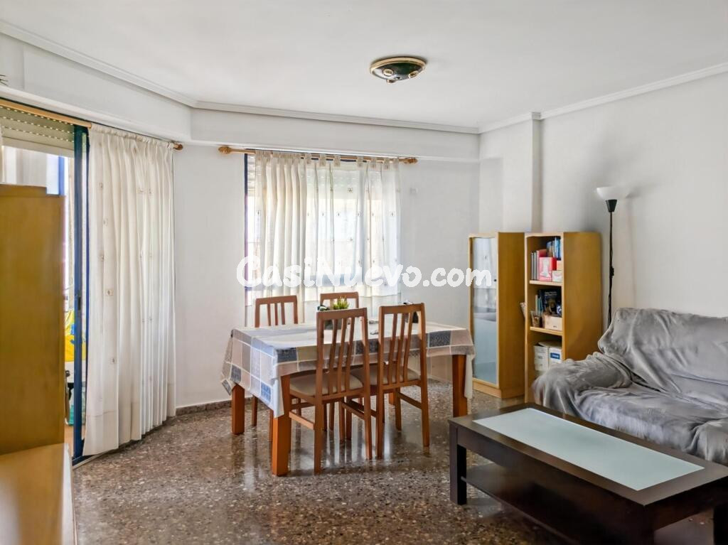 Apartamento con terraza en la Playa del Puerto