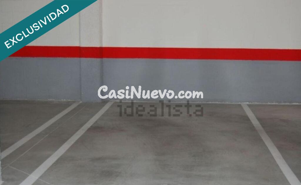 Conjunto de 6 plazas de aparcamiento y 6 trasteros.