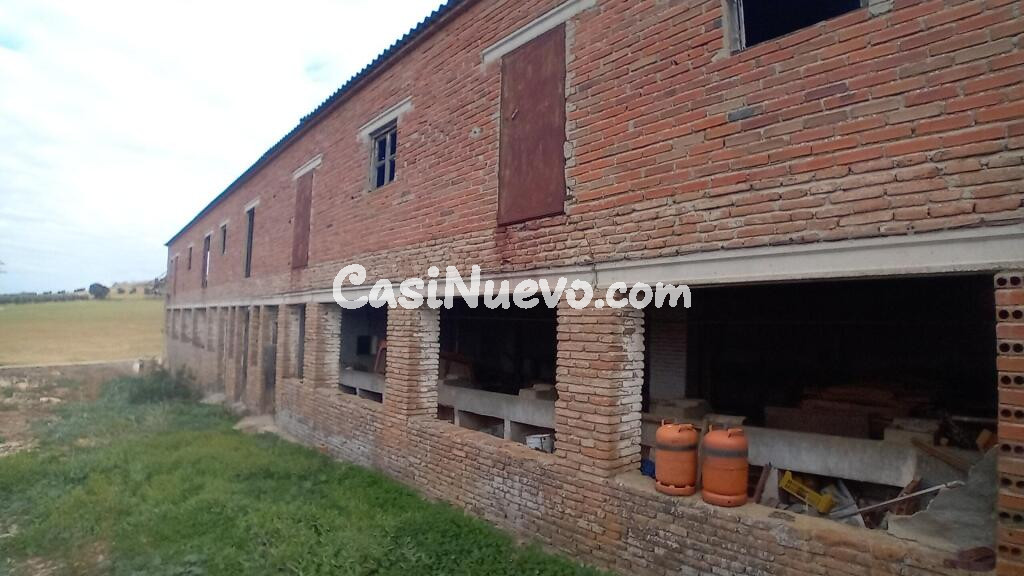 Excepcional Solar Urbano en Los Navalucillos: 3.096 m con Todos los Servicios