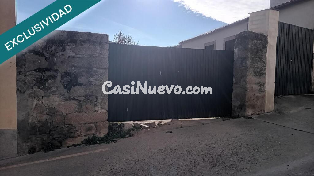 Excepcional Solar Urbano en Lagartera: 890 m² con Todos los Servicios