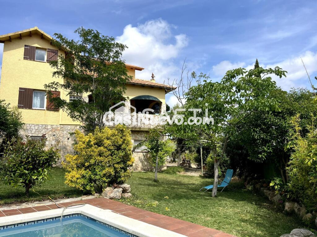 Encantadora Finca Rústica con Vistas Panorámicas.