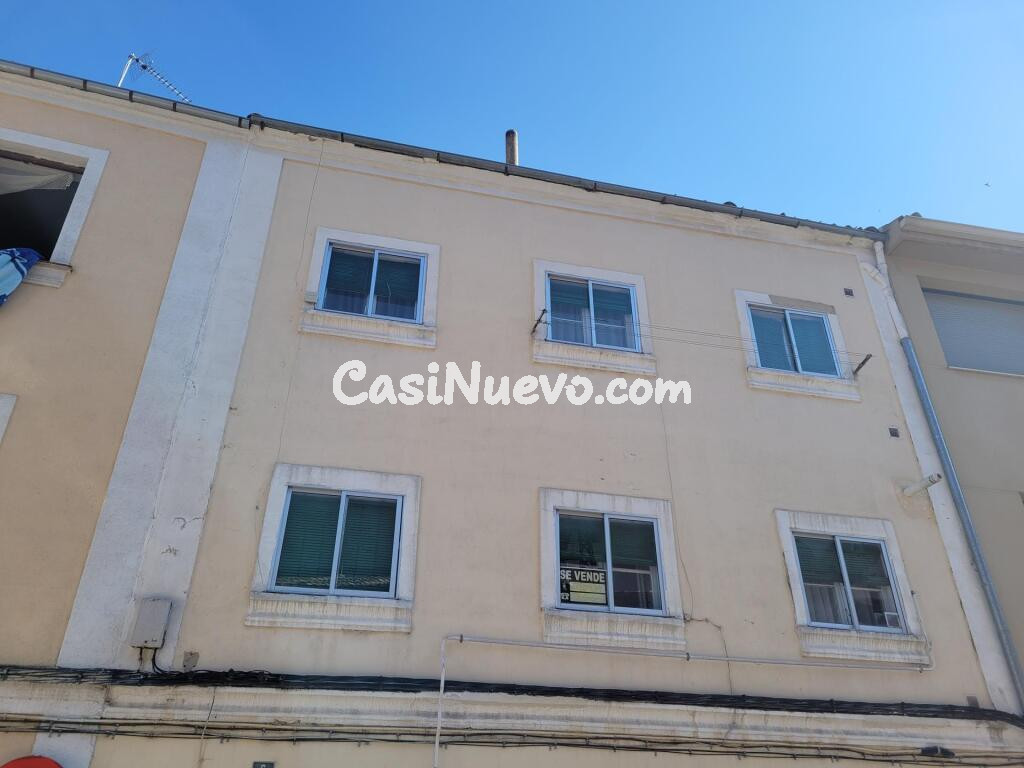 SE VENDE CASA EN CUELLAR