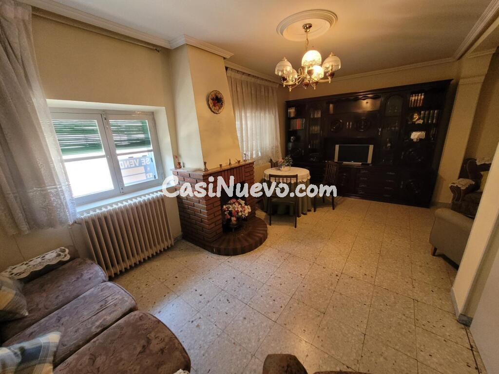 SE VENDE CASA EN CUELLAR