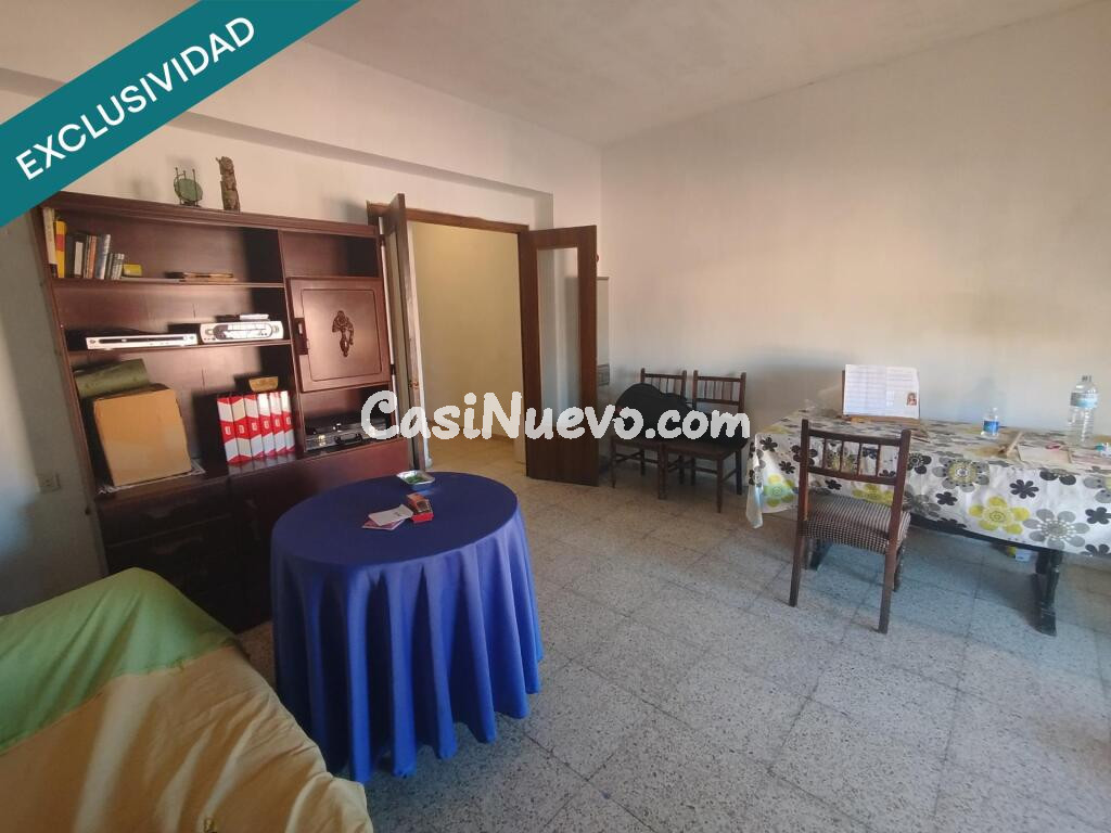 EN EXCLUSIVA AMPLIO PISO EN CALLE CARTAGENA