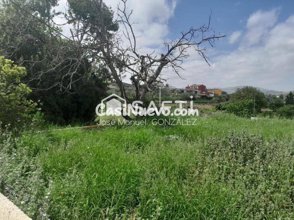 Casa con terreno en entorno natural  Ideal como inversin o segunda residencia