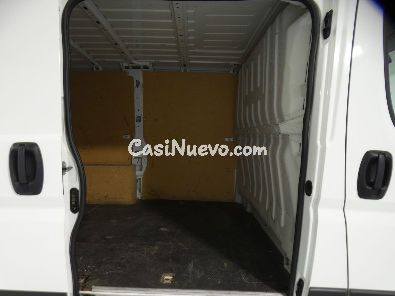 Peugeot Boxer 333 L1H1 BlueHDi 130 S&S - foto 9