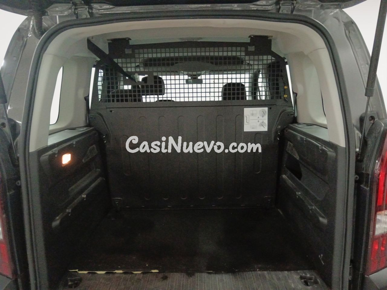 Peugeot Rifter Allure - foto 11