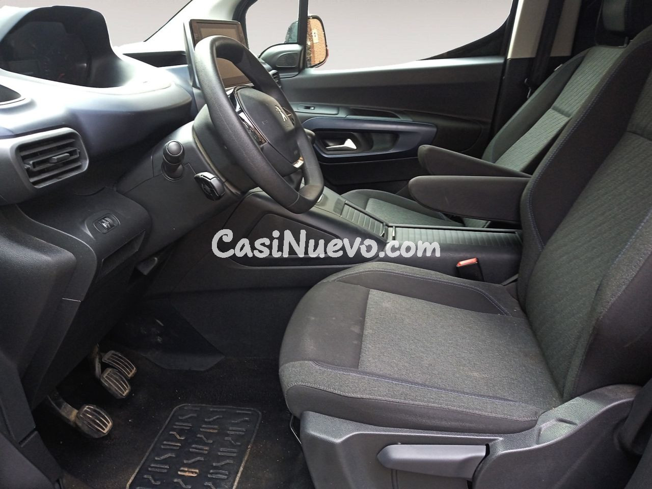 Peugeot Rifter Allure - foto 8