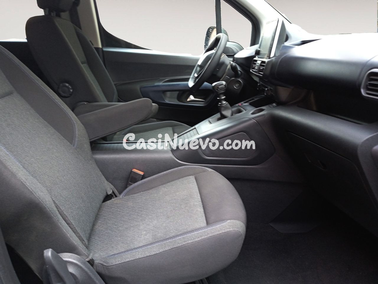 Peugeot Rifter Allure - foto 10