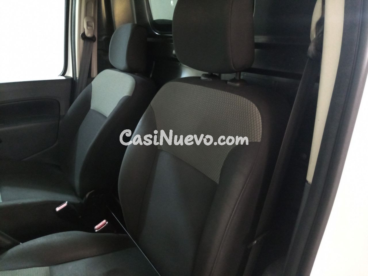 Renault Kangoo Professional - foto 15