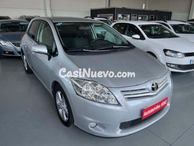 Toyota Auris 5p. (2011 - 2013)