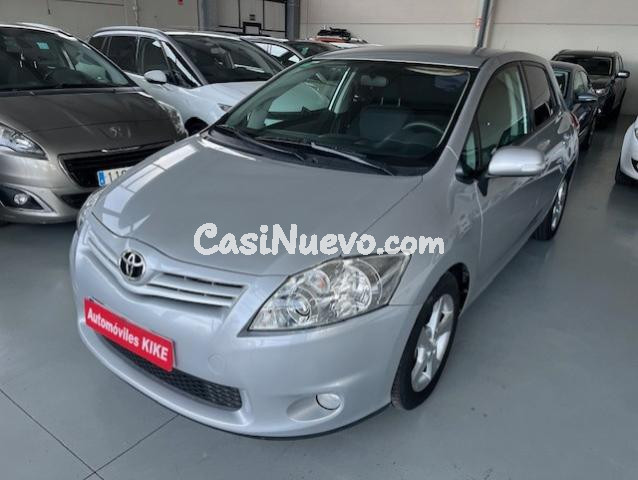 Toyota Auris 5p. (2011 - 2013)