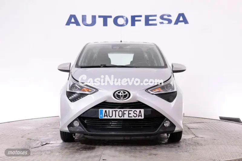 Toyota Aygo 1.0 XPLAY 70CV 5P de 2019 con 60.500 Km por 9.950 EUR. en Madrid