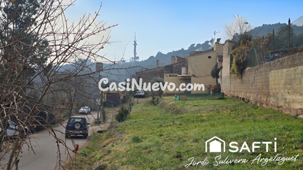 CASA AMPLIA CON JARDÍN PRIVADO EN GIRONA
