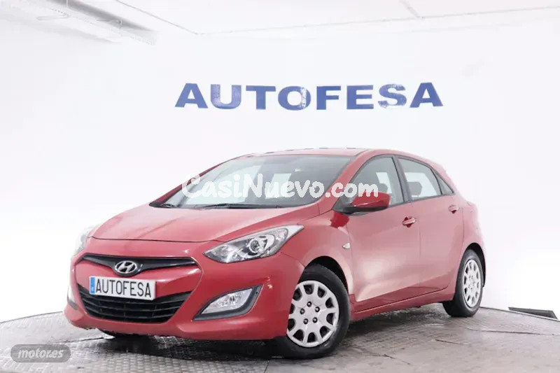 Hyundai i30 1.4 CRDI 90CV 5P de 2012 con 238.000 Km por 5.350 EUR. en Madrid