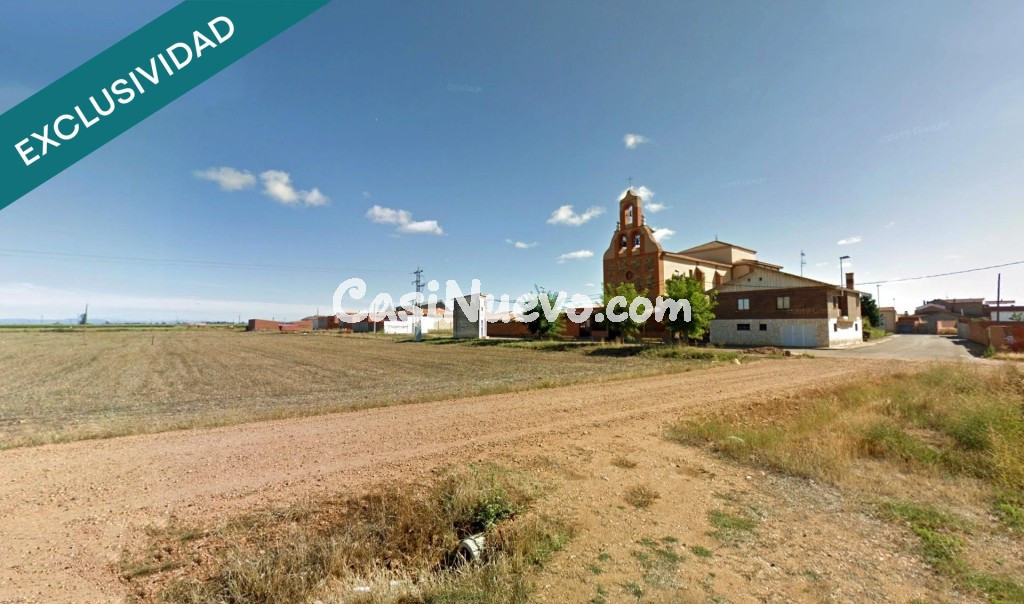 Gran Finca Rústica de 16.609 m² en Pobladura de Pelayo García (La Bañeza, León) junto a zona urbana, ideal para Cultivos, Ganadería o Proyecto de Placas Solares.