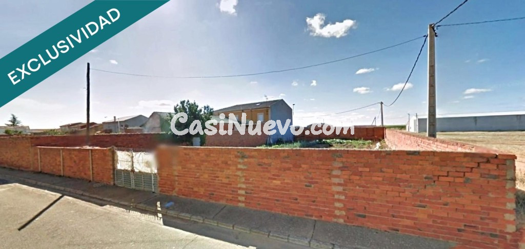 Parcela Urbana de 551 m² con Pozo, Luz en Linde y Gran Potencial de Construcción — Pobladura de Pelayo García (León)