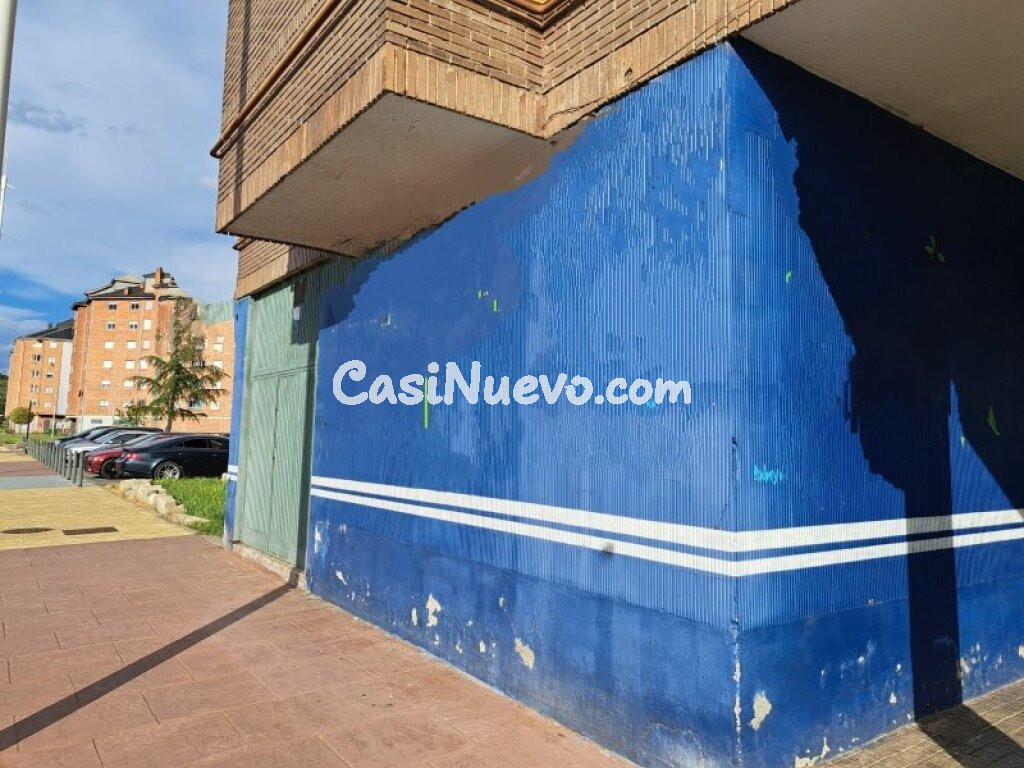 LOCAL COMERCIAL EN PONFERRADA