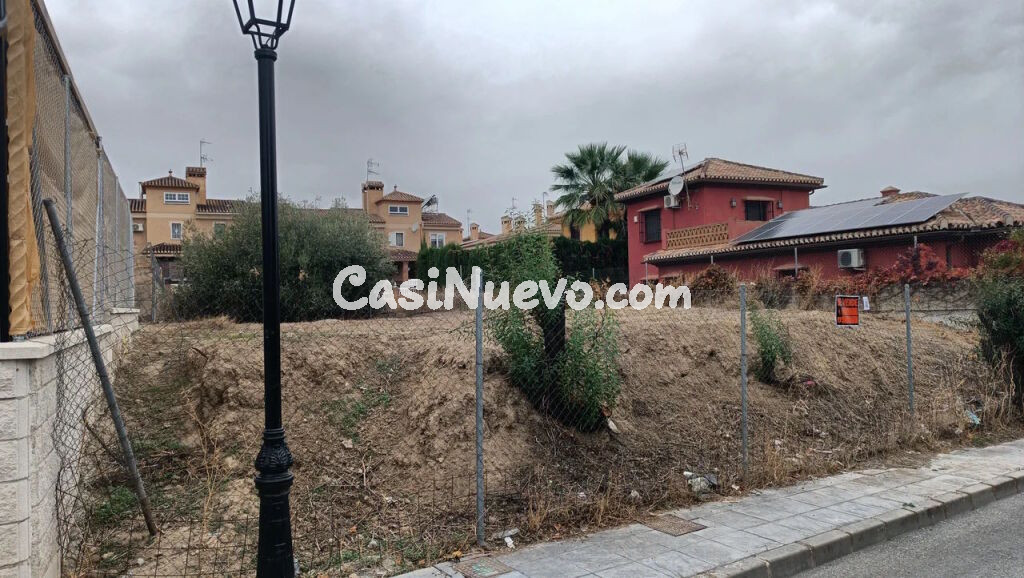 Solar residencial en Venta en Ogijares Granada