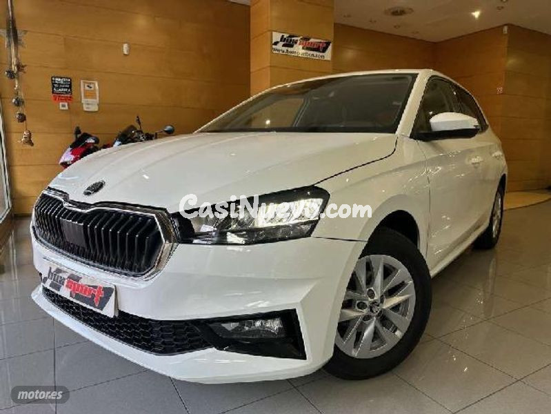 Skoda Fabia 1.0 Mpi Selection 59kw de 2024 con 9.900 Km por 16.900 EUR. en Barcelona