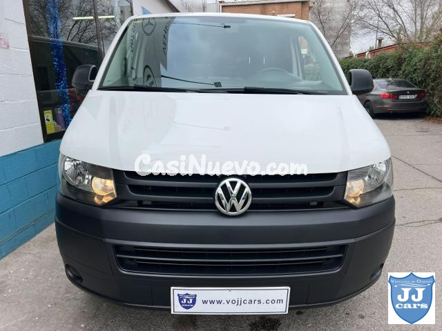VOLKSWAGEN - Transporter 2.0TDI COMBI 9