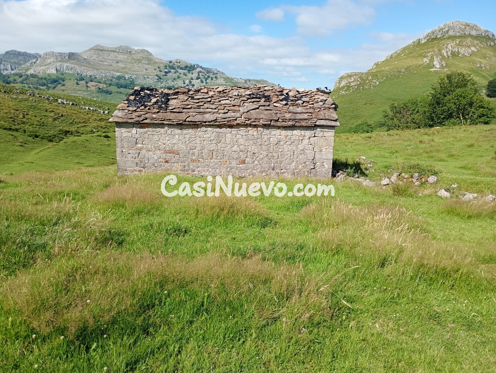 Edificio singular en Venta en San Roque De Riomiera Cantabria
