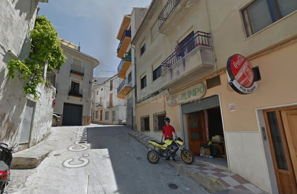Local comercial en Venta en Castillo De Locubin Jaén - foto 2