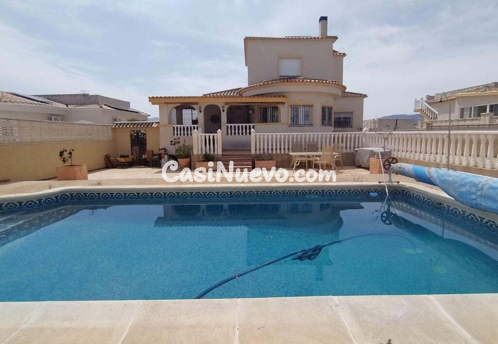 Casa-Chalet en Alquiler en Castalla Alicante