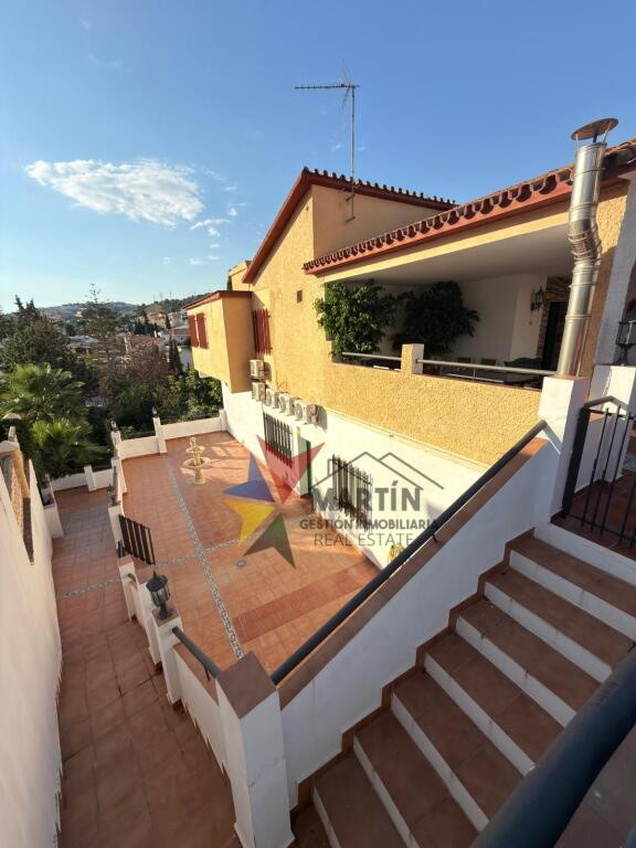 Casa-Chalet en Venta en Málaga Málaga EL PALO - foto 2