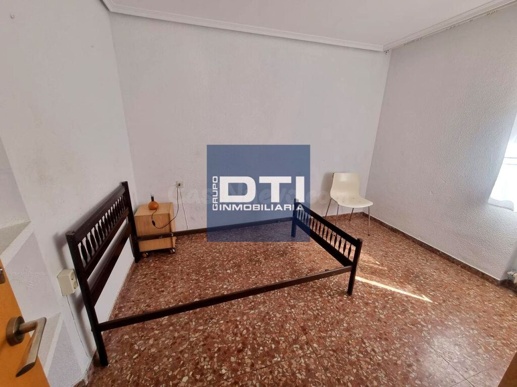 Piso de 4 habitaciones con cochera privada en venta – San Pablo, Albacete - foto 5