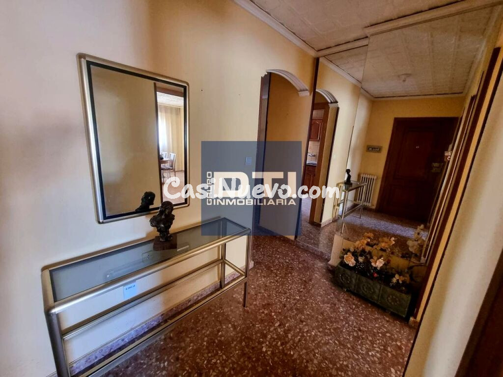 Piso amplio de 4 dormitorios y 2 baños. San Pablo. Albacete