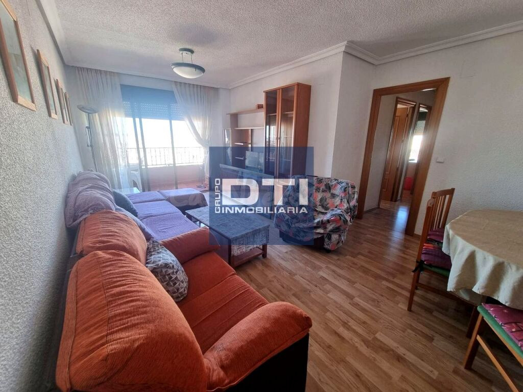 Se vende luminoso piso de 3 habitaciones con garaje, a 5 min - foto 2