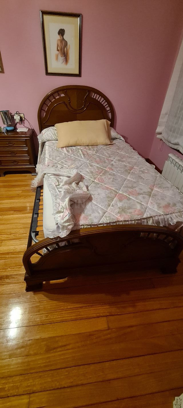Cama, somier, colchón regalo. TODO