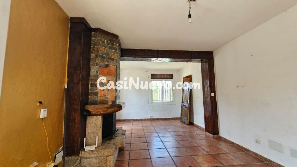 Casa independiente a reformar en La Bisbal del Penedès  con piscina privada