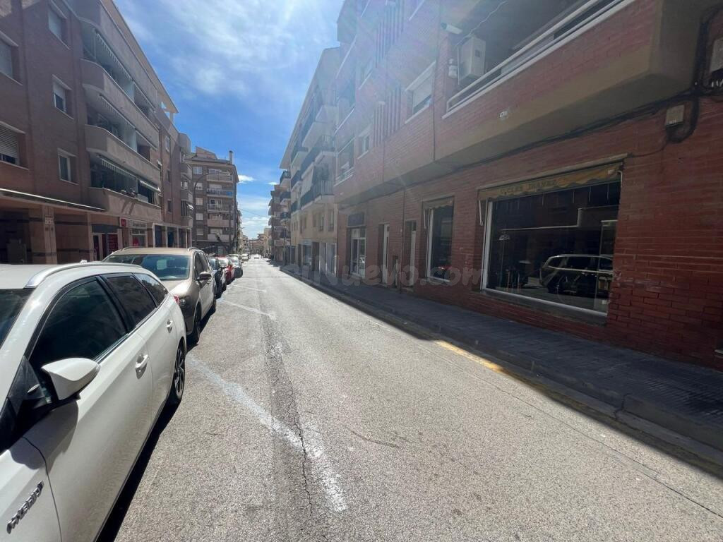 LOCAL EN TORREDEMBARRA - foto 5