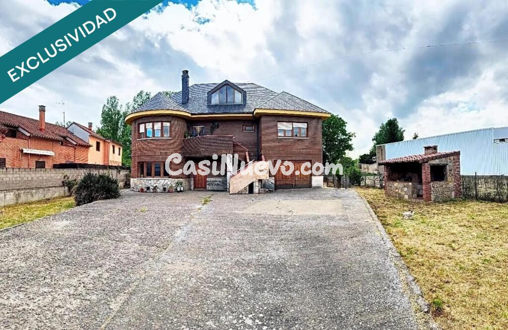 CASA UNIFAMILIAR con JARDÍN y Local en Azadinos (Sariegos) León