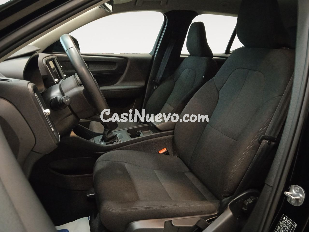 Volvo XC40 Essential 2WD - foto 8