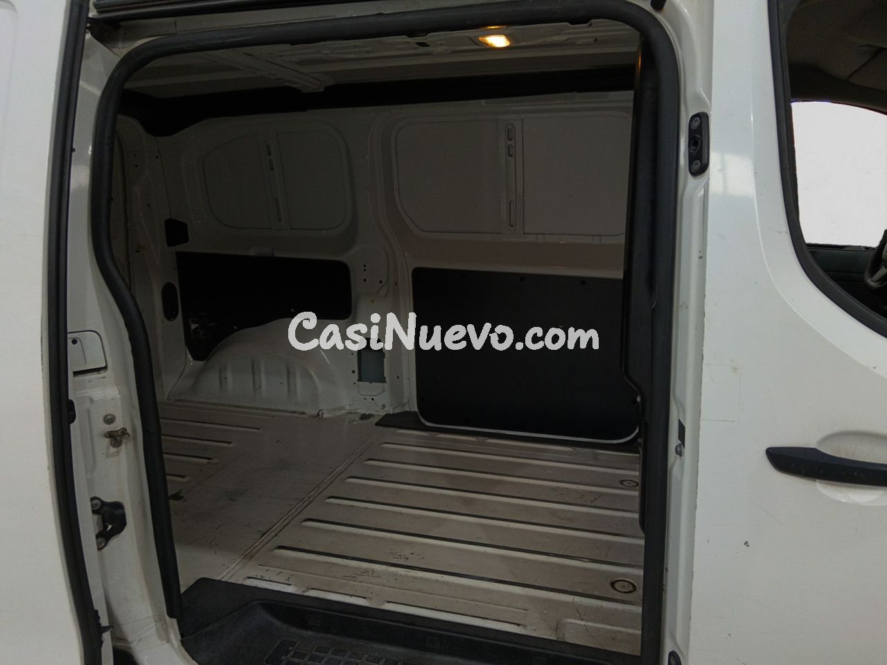 Peugeot Expert Pro Standard - foto 11