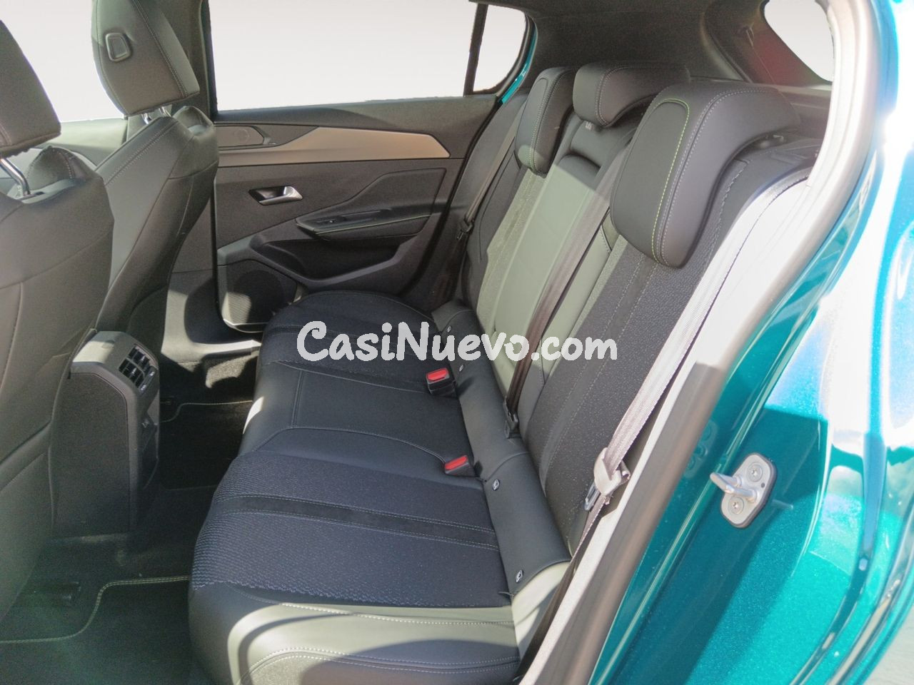 Peugeot 308 Hybrid GT - foto 9