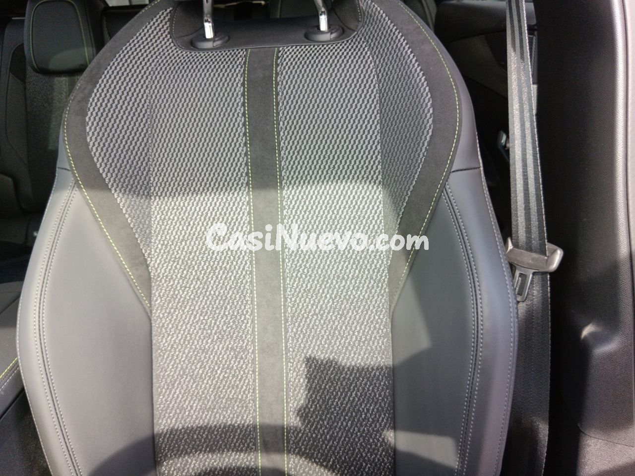 Peugeot 308 Hybrid GT - foto 19