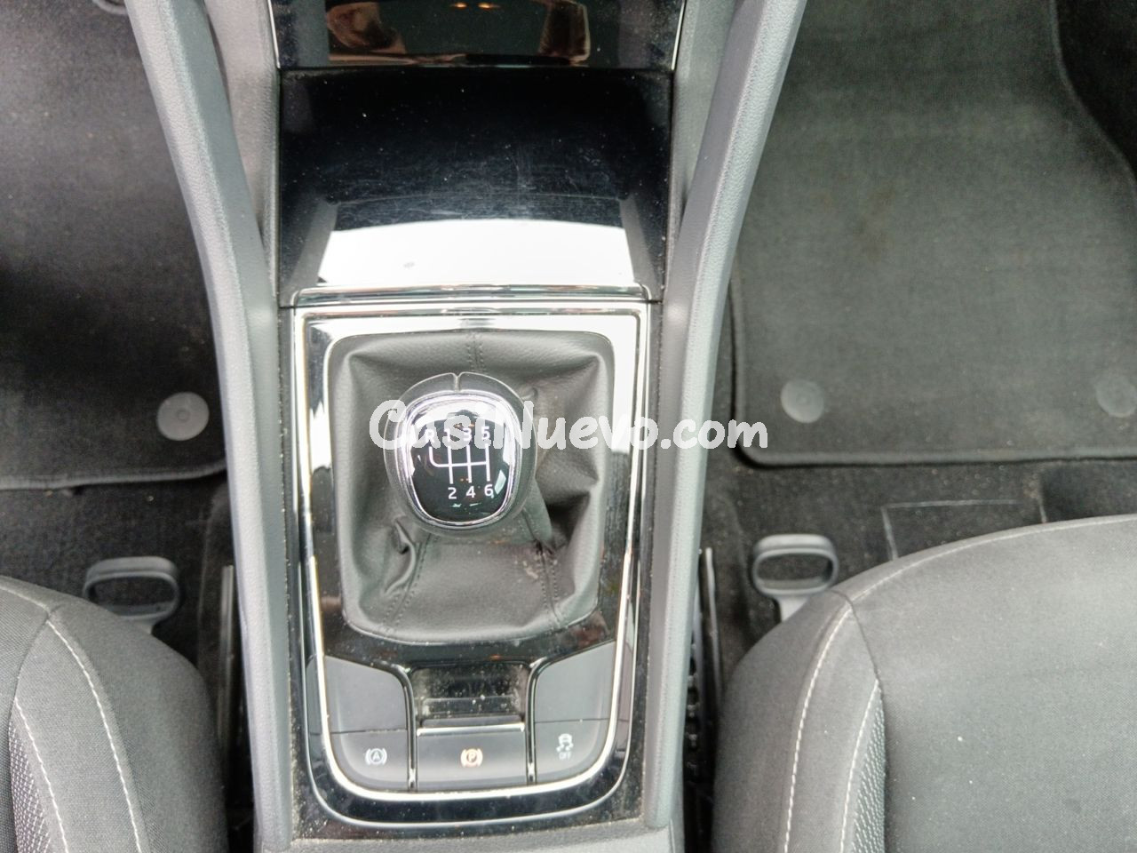 Skoda Karoq 2.0 TDI Ambition - foto 12