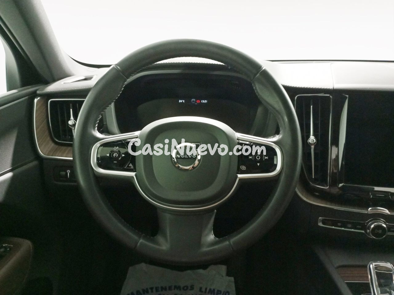 Volvo XC60 R-Design - foto 9