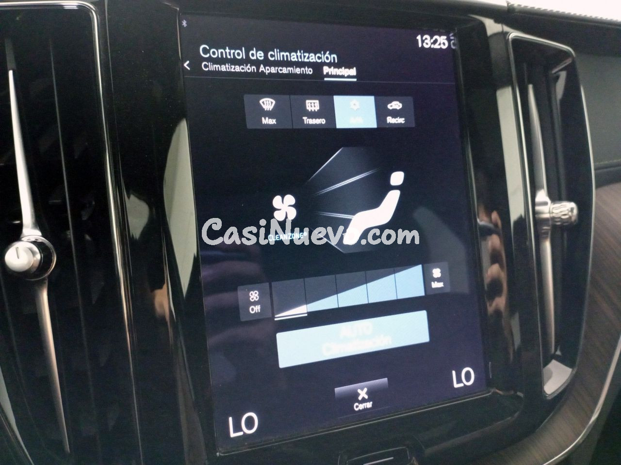 Volvo XC60 R-Design - foto 22