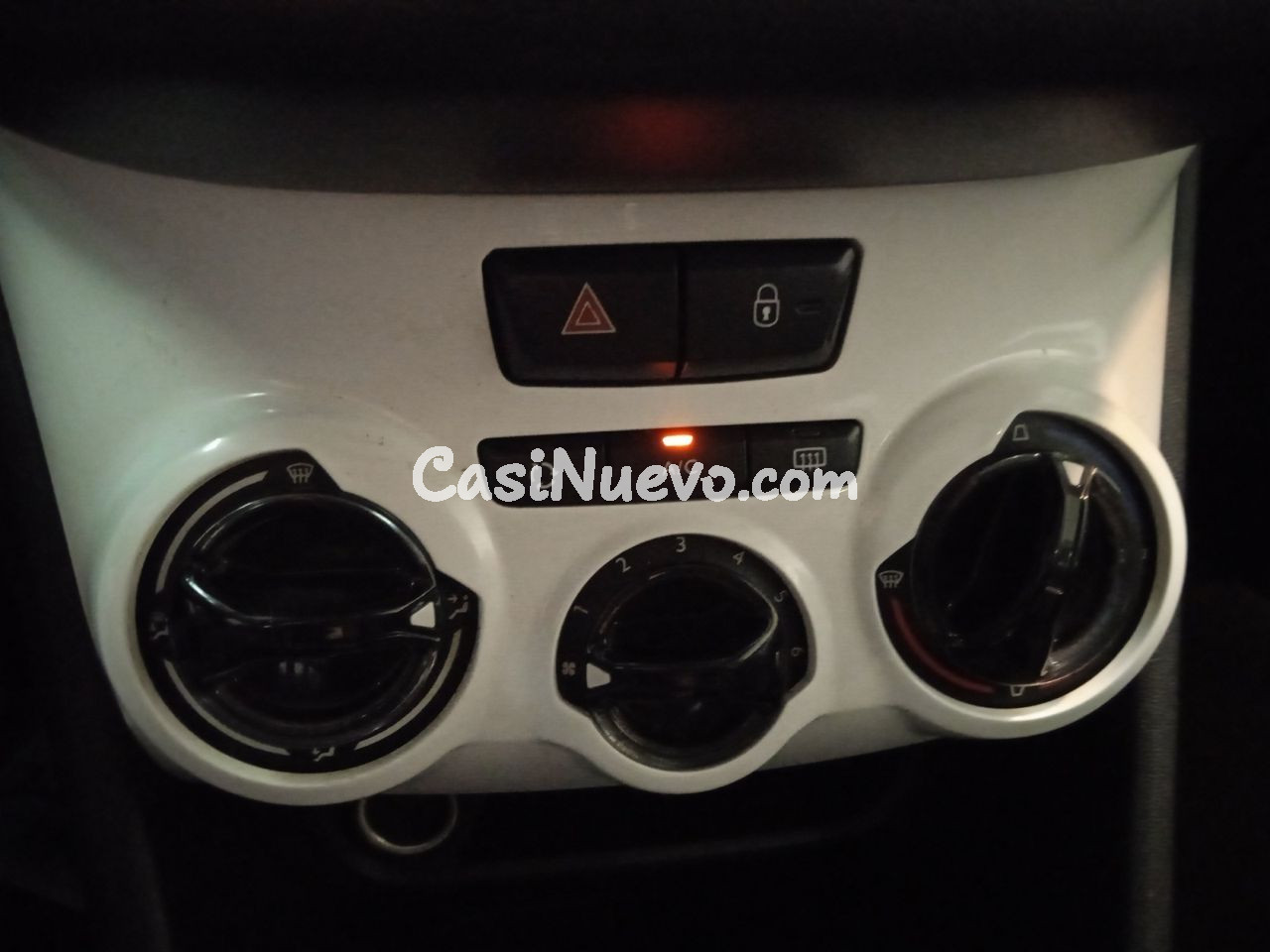 Peugeot 208 Access - foto 16