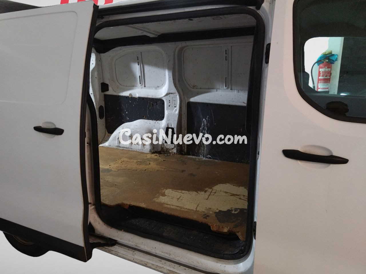 Opel Vivaro Express - foto 11