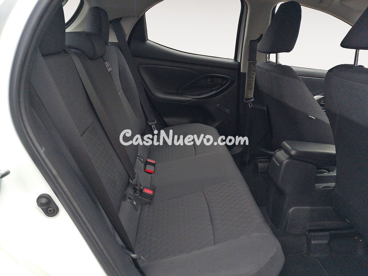 Toyota Yaris Hybrid 2WD Bussines - foto 10