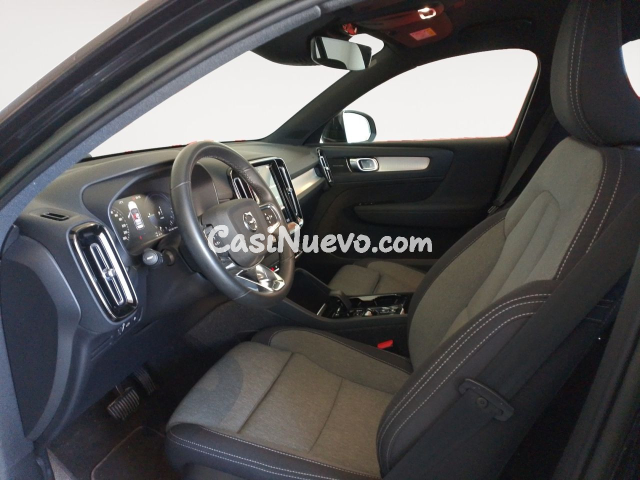 Volvo XC40 Recharge Plus - foto 8