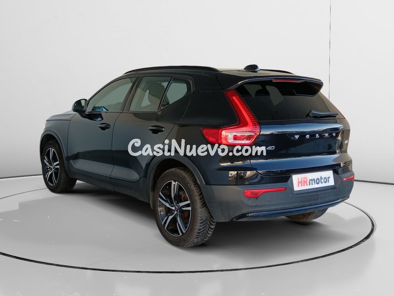 Volvo XC40 Plus Dark - foto 4